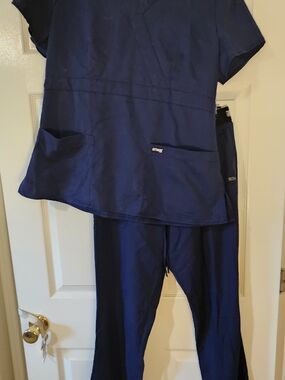 Grey's Anatomy Navy Women's Scrub Top and Jogger Pants Set